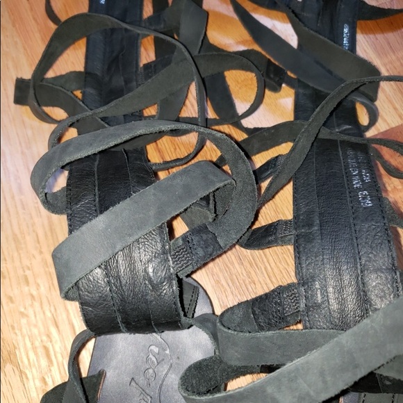 Free People Cynder Gladiator Sandal - Picture 5 of 8